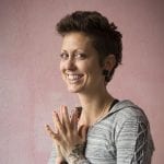 Nora-Portrait-quadrat